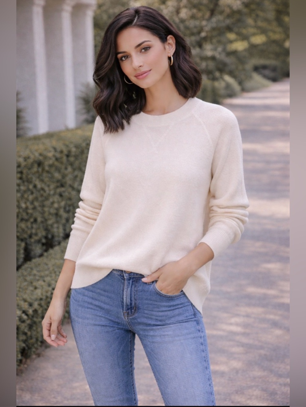 Everlane 100% cashmere grade A light yellow raglan crewneck sweater